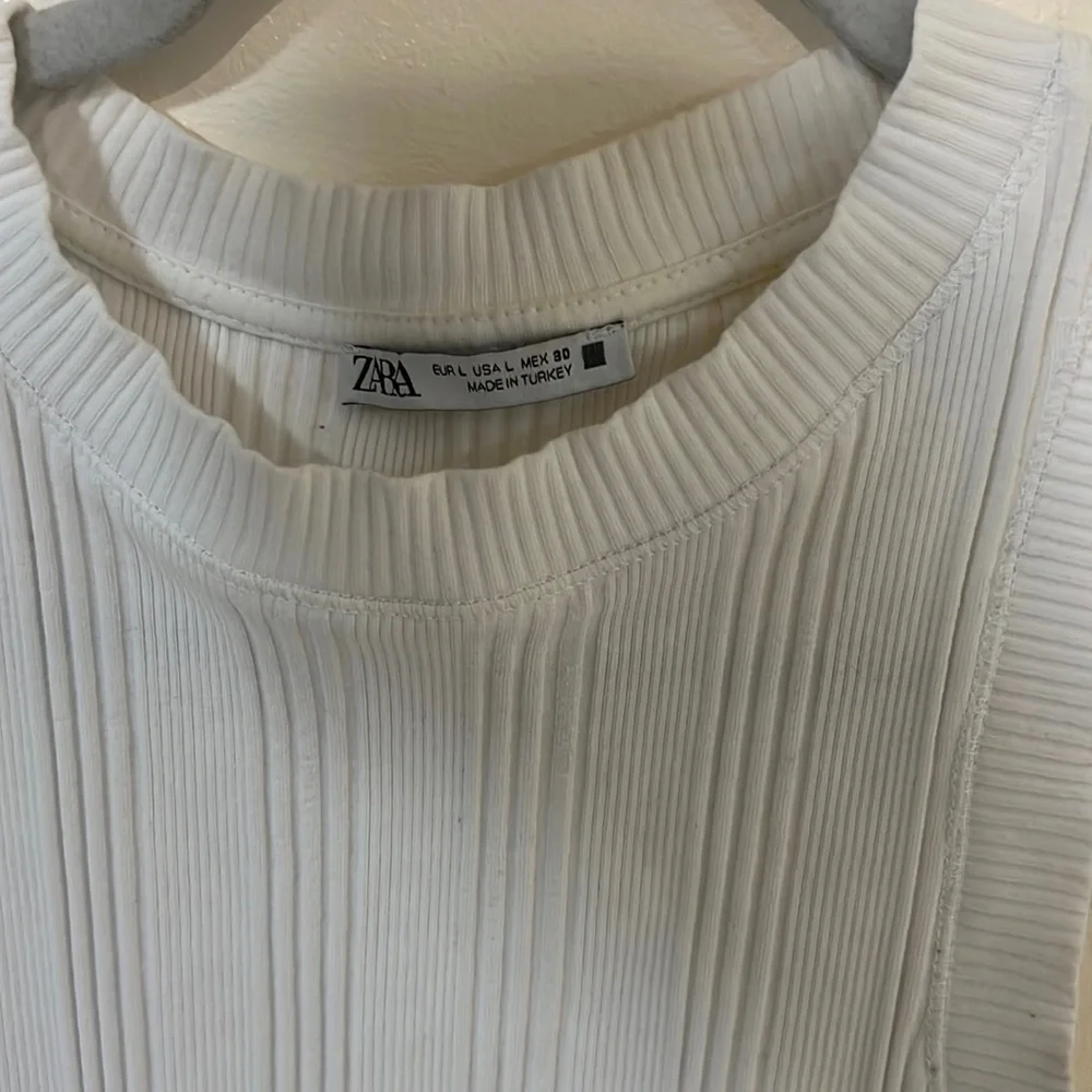 Zara Ripped Top - Picture 3 of 3